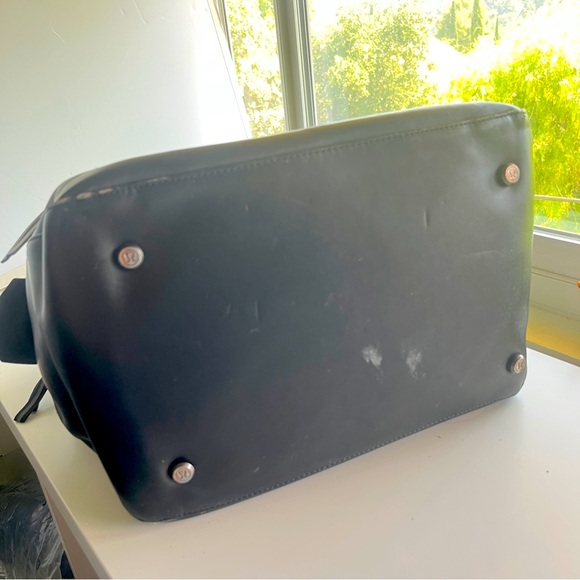 Lululemon leather gym / weekend bag - as is, price firm - Picture 5 of 6